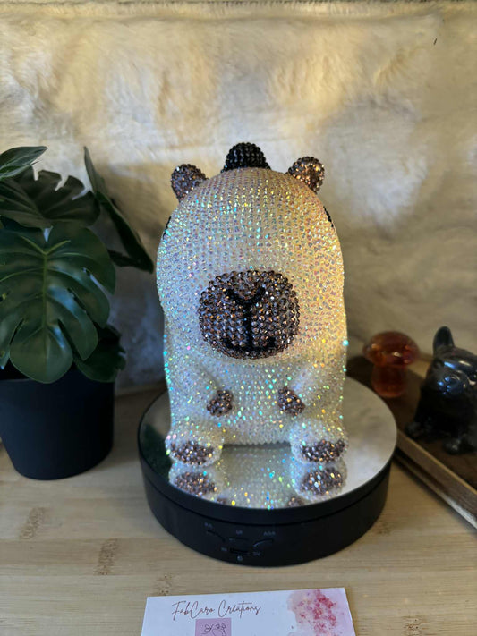 Capybara au chapeau melon (tirelire)
